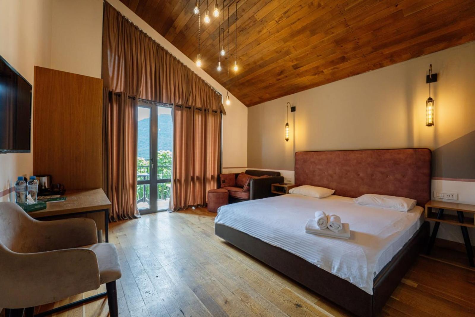 Hover Boutique Hotel ディリジャン エクステリア 写真